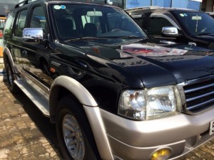 Bán Ford EVerest 2005 số sàn một cầu màu đen
