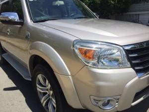 Ford Everest 2.5L, Đời 2012 màu Hồng Phấn