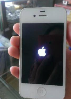 Iphone 4 trắng 8g