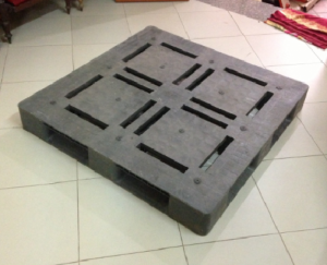 Pallet nhựa cũ 1100x1100x150 (pallet mặt đá)