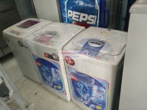 Máy giặt cũ cửa trên điện máy cũ Sài Gòn
