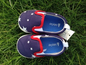 Giầy Gap, size 12-18 tháng. Cực nhẹ và thoáng .325K
