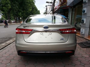 Bán Toyota Avalon 2.5 Hybrid Limited màu vàng cát giao ngay