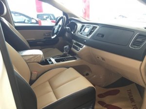 Bán xe Sedona chính hãng giá cự kì hấp dẫn !!!