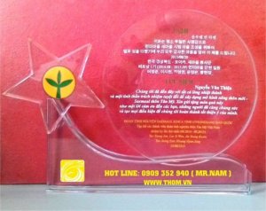 Cơ sở sản xuất cúp pha lê kỉ niệm 20 tháng 11