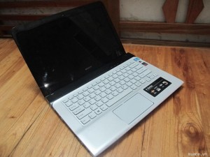 SONY VAIO SVE14 Màu trắng máy đẹp 98%