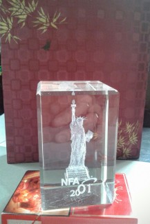 Pha lê Nữ thần tự do 3D, 2001, second hand .