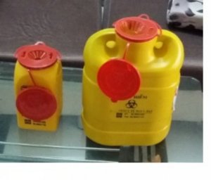 hộp đựng vật sắc nhọn