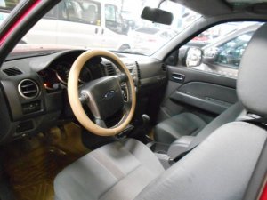 Bán Ford Everest 4x2 MT sx 2013 form mới bstp