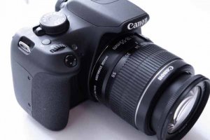 Canon EOS 1200D lens 18-55IS III