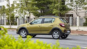 Xe Renault Sandro 1.6L