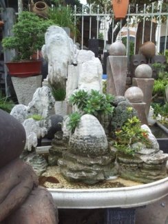 Hòn non bộ đẹp mang lại sự tốt lành đến gia đình bạn