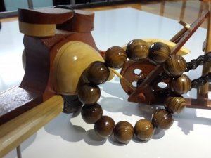 Vòng tay, tràng hạt gỗ thủy tùng thật 100%