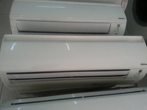 Máy lạnh Daikin 1hp Inverter - 2 lá