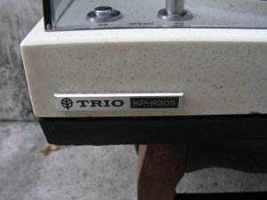 Bán mâm đĩa than Trio (Kenwood) bệ đá granite
