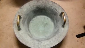 Thau đồng phun nước