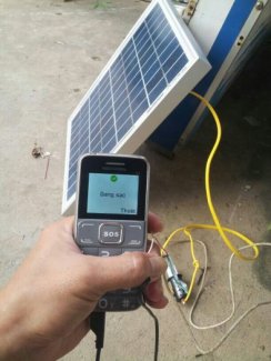 Sạc điện thoại bằng tấm pin mặt trời 15w