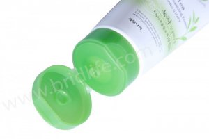 Sữa rửa mặt Trà Xanh - Green Tea Deep Cleansing Foam - Hàn Quốc