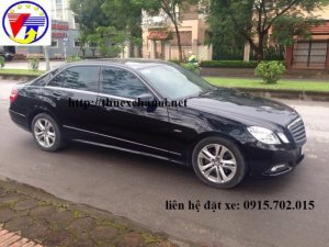 Cho thuê xe cưới Mercedes e300