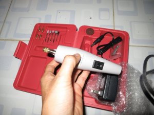 Khoan nhỏ gọn dễ sử dụng