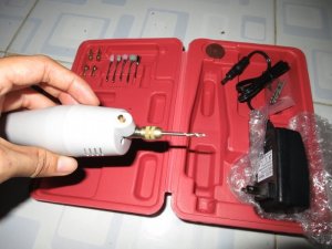 nhiều đầu khoan từ 0.5 tới 3mm