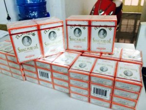 Dầu gió nước vàng Thái Lan
