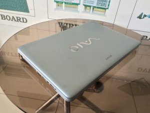 Bán Laptop Cũ Sony Vaio NW190J T6500 RAM 4GB