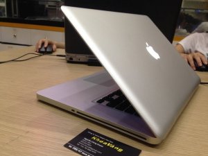 Macbook pro 15.4 mid 2010 core i7 MC373