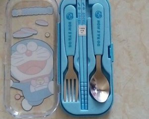 Hộp dựng đũa, muỗng, thìa Doremon, Hello Kitty