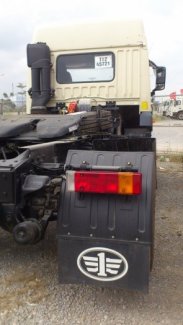 Bán xe đầu kéo FAW 1 cầu động cơ 240hp.