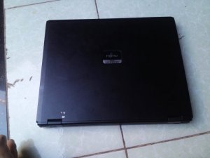 Laptop fujitsu 8220