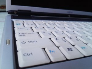 Laptop fujitsu 8220