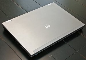 Giá rẻ cuối năm - Giảm giá lớn - Laptop HP 8440p i5 dòng doanh nhân - vỏ nhôm nguyên khối