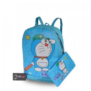 Ba Lô Teen Đoreamon MCBLT0715001| Giá: 168.000 đồng | Loại: Túi xách |Chất liệu: Simili cao cấp | Màu sắc: Xanh dương|Kiểu quai: quai đeo ba lô | Họa tiết: hình Doremon | Trọng lượng: 340 g | Kích thước: 35x33x10 cm |Mô tả: Ba lô manga in hình Doremon tươi cười đáng yêu. Màu sắc in cực kỳ sắc nét - Chất liệu simili da cao cấp. Balô không thấm nước, không phai màu, dễ lau chùi khi bị bẩn. Dễ dàng chỉnh sửa độ dài dây đeo cho phù hợp