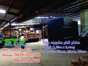 Ván cốp pha đổ sàn bê tông trong xây dựng