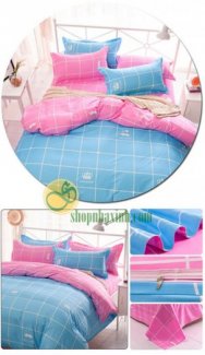 - Bộ sản phẩm gồm: 1 ga chun (màu hồng), 1 vỏ chăn, 2 vỏ gối
- Chất liệu: Cotton và Polyester