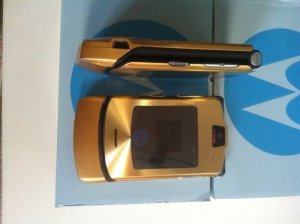 Motorola V3i new box gold giá rẻ