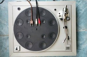 SONY PS-2350 Turntable