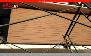 Hình ảnh cận cảnh gỗ nhựa Awood ốp tường ngoài trời hoàn thiện