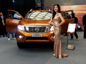 Xe bán tải Nissan Navara NP300 đủ màu giao ngay