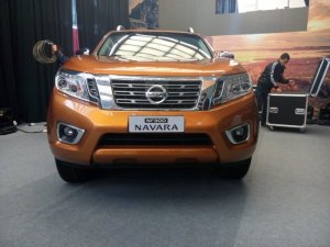 Xe bán tải Nissan Navara NP300 đủ màu giao ngay