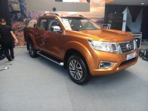 Xe bán tải Nissan Navara NP300 đủ màu giao ngay