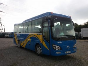 Kính trước và hông dạng liền rất phù hợp cho kinh doanh ngành du lịch.