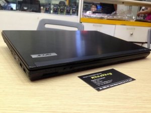 Acer travelmate 8372 13.3 inch Ram 2G HDD...