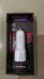 Đầu sạc Remax 2 cổng USB cho xe hơi