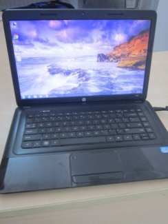 Laptop HP Notebook 2000, máy như mới 100%, máy chạy ổn định