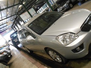 Bán Kia Carens 2.0L sx 2011 ghi bạc xe đẹp