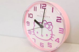 Đồng hồ để bàn hello kitty dễ thương với giá cả ưu đãi !