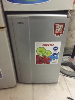 Tủ lạnh Sanyo 93 lít không đông tuyết mới 95%