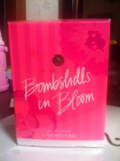 Nước hoa Victorias Secret Bombshells in Bloom made in USA , hàng xách tay new 100ml